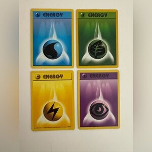 4 energy Pokémon cards ( base set )